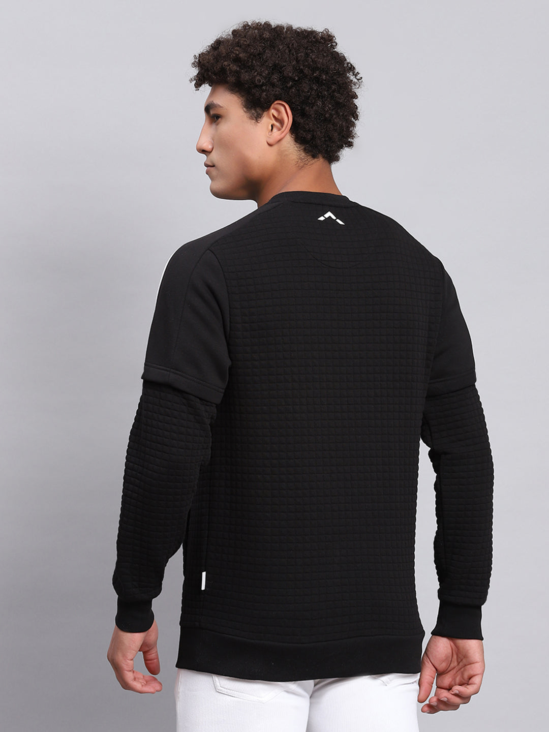 Rock.it Men Black Self Design Round Neck Full Sleeve Sweatshirt