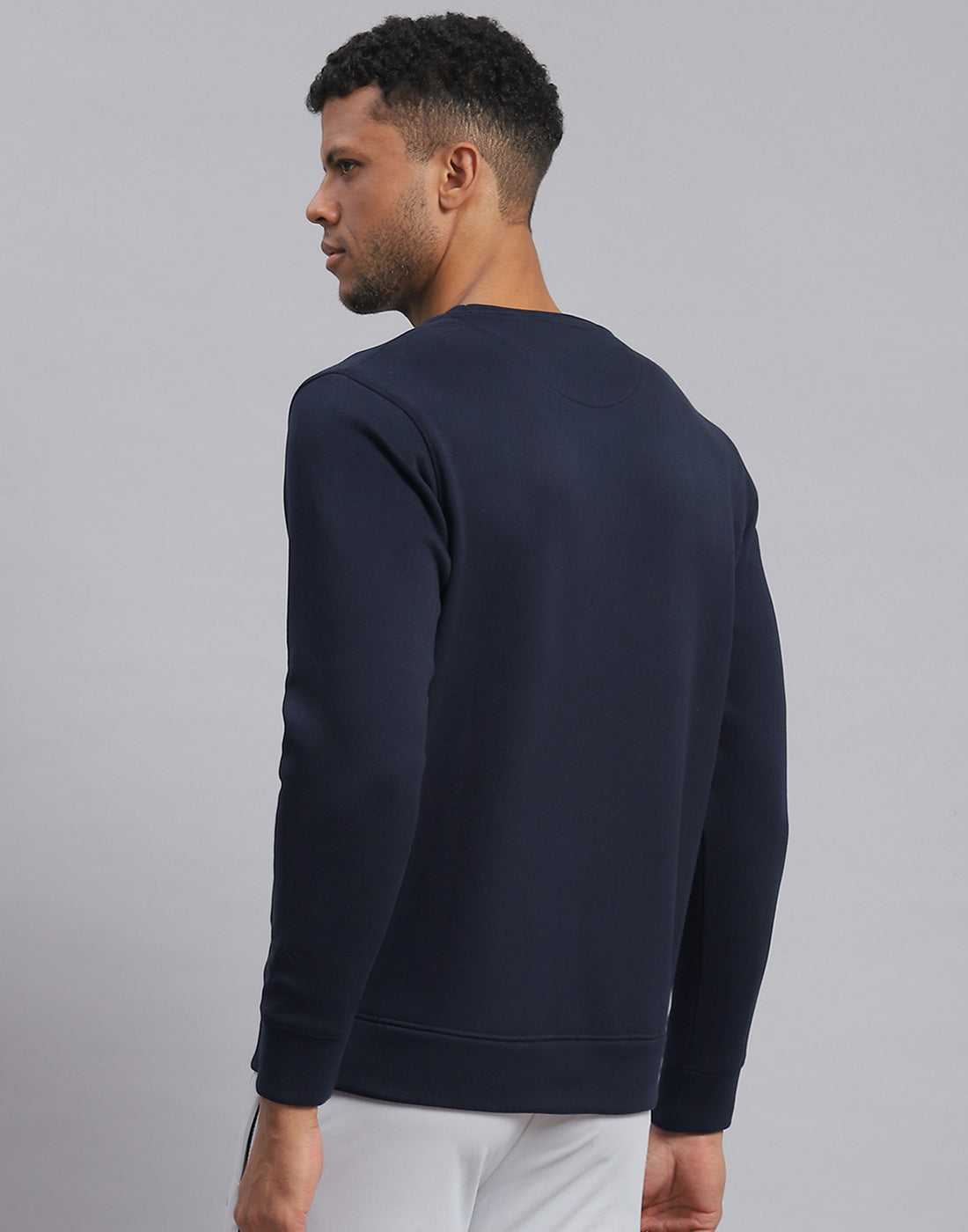 Rock.it Men Navy Blue Solid Round Neck Full Sleeve Sweatshirt