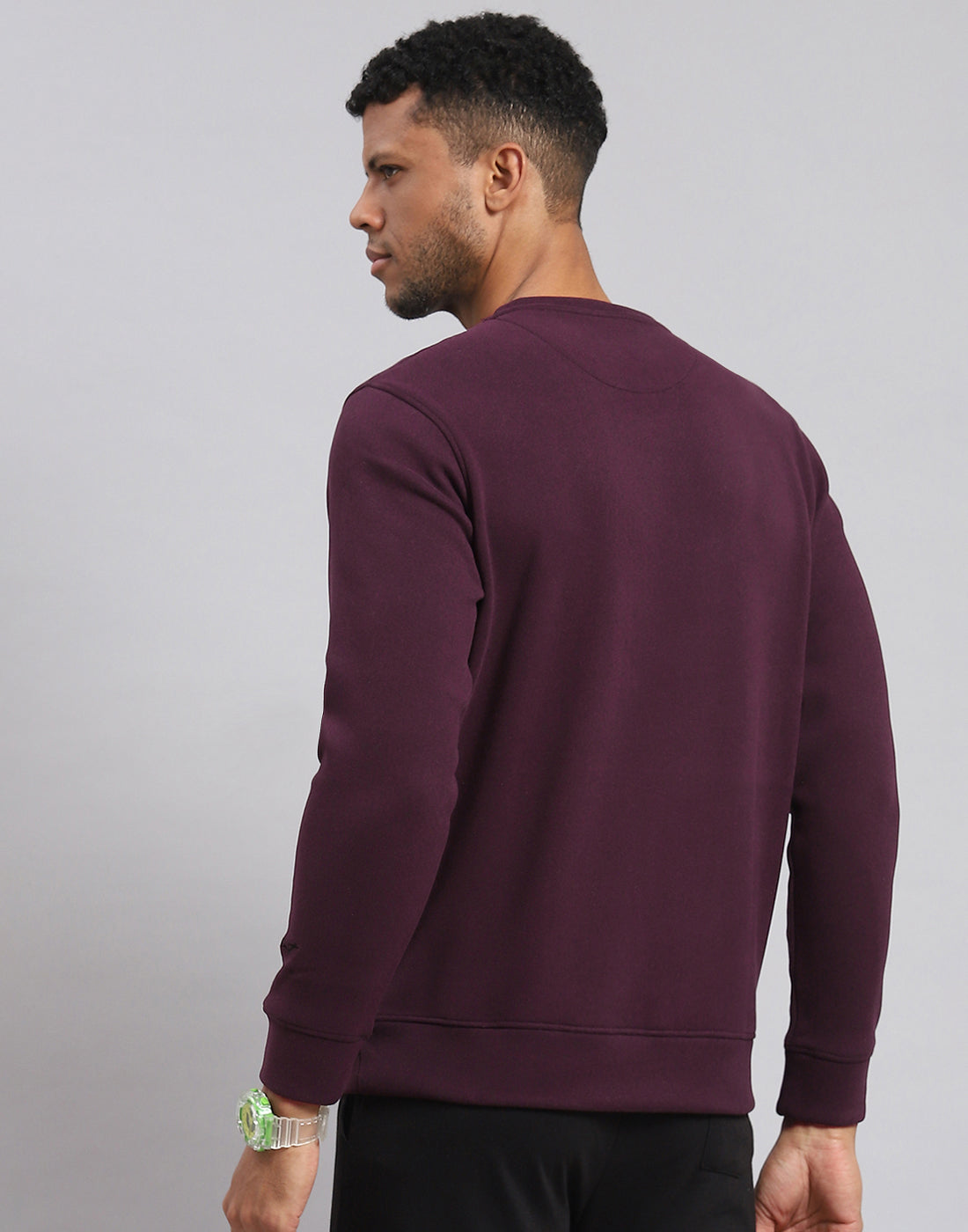 Rock.it Men Maroon Solid Round Neck Full Sleeve Sweatshirt