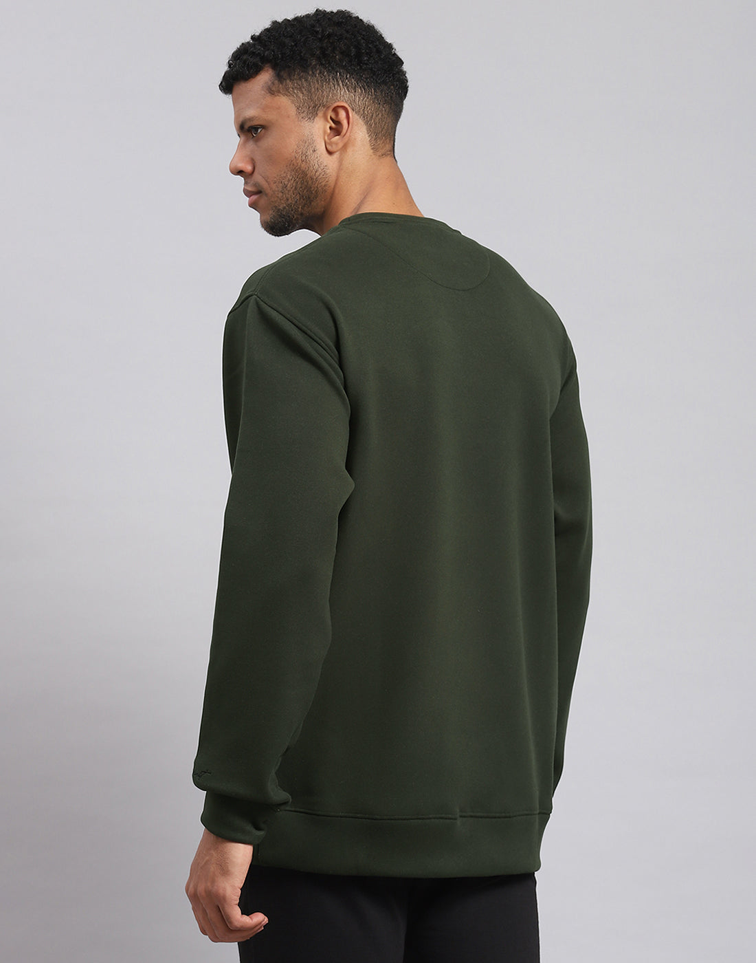 Rock.it Men Olive Solid Round Neck Full Sleeve Sweatshirt
