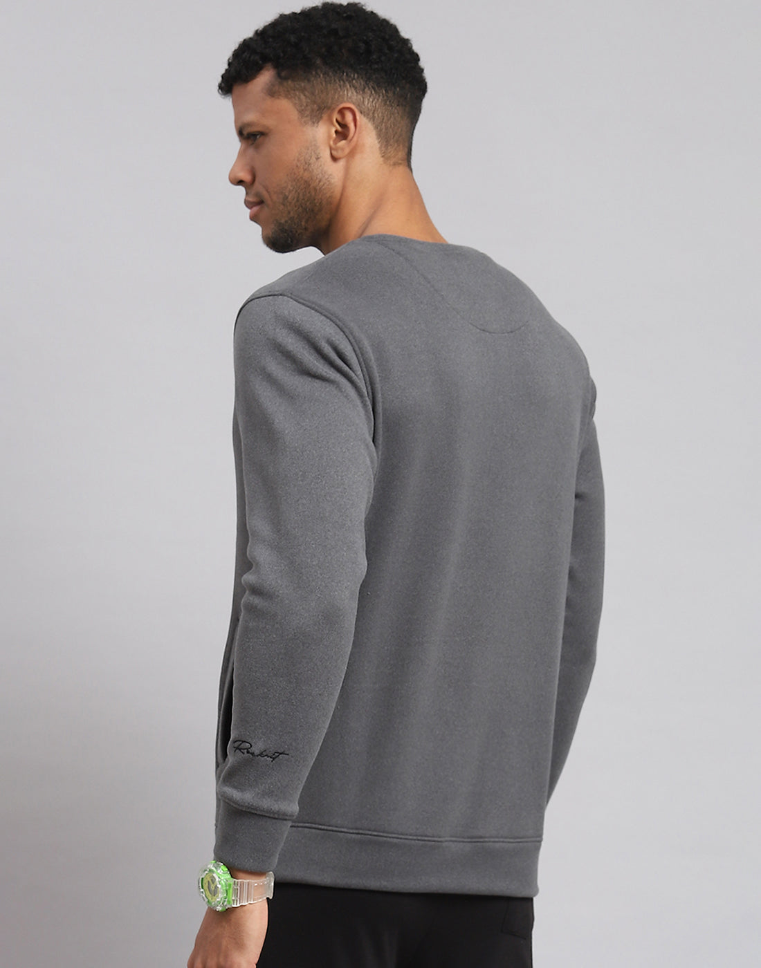 Rock.it Men Grey Solid Round Neck Full Sleeve Sweatshirt