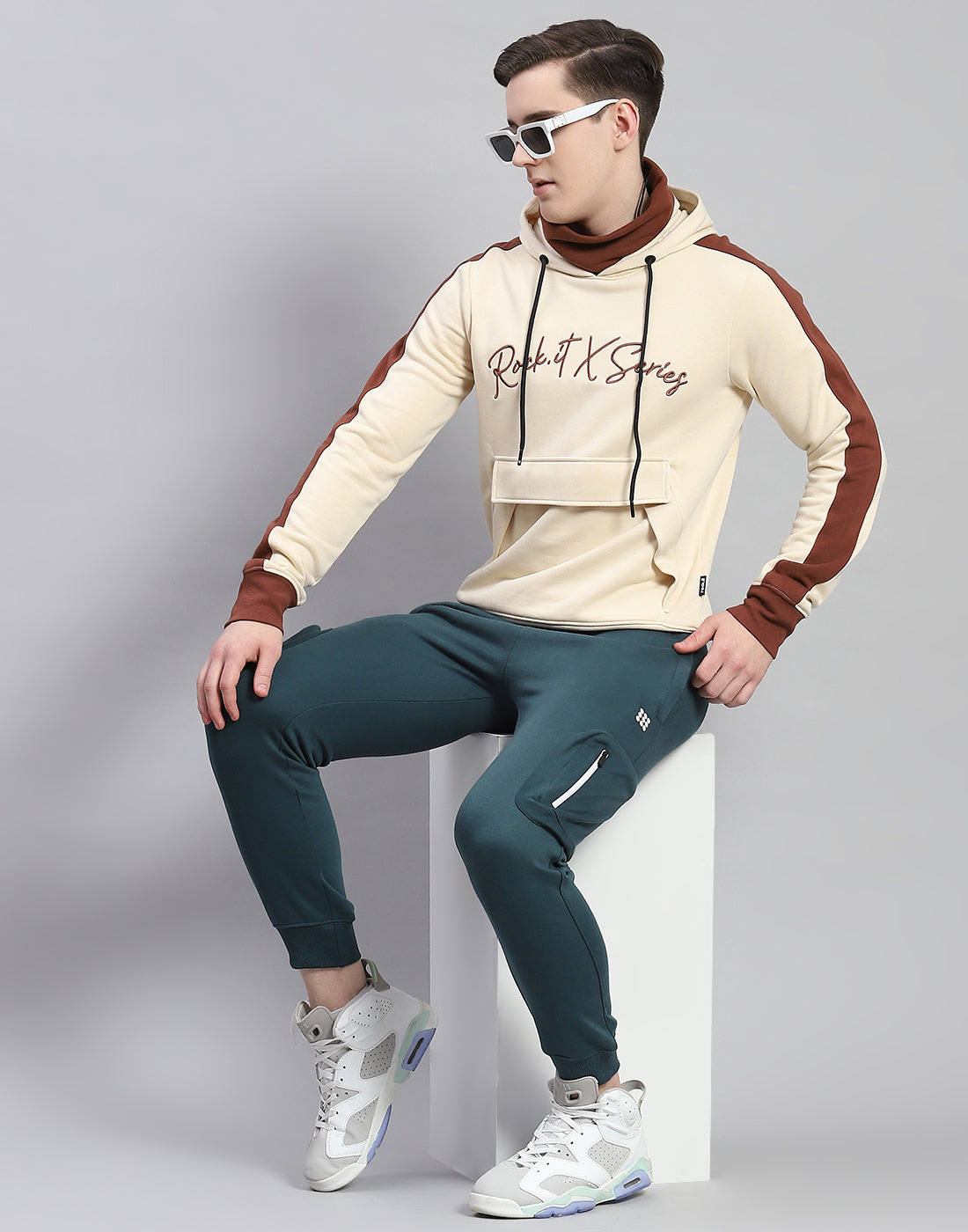Rock.it Men Cream Solid Hooded Full Sleeve Sweatshirt