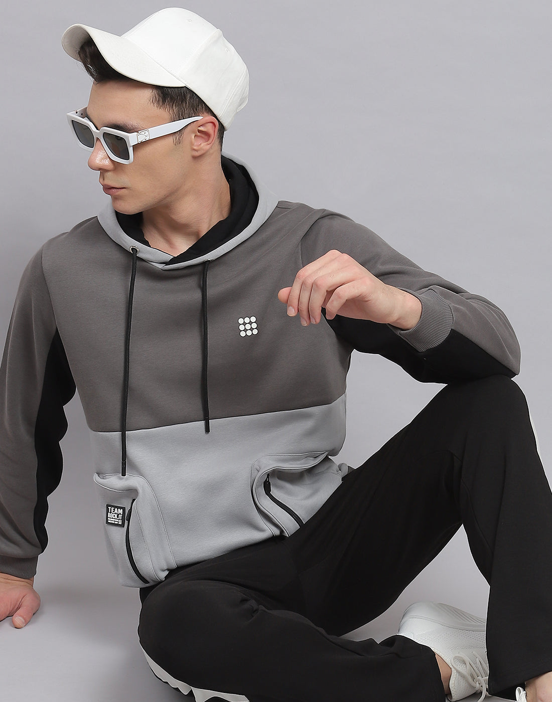 Rock.it Men Grey Solid Hooded Full Sleeve Sweatshirt