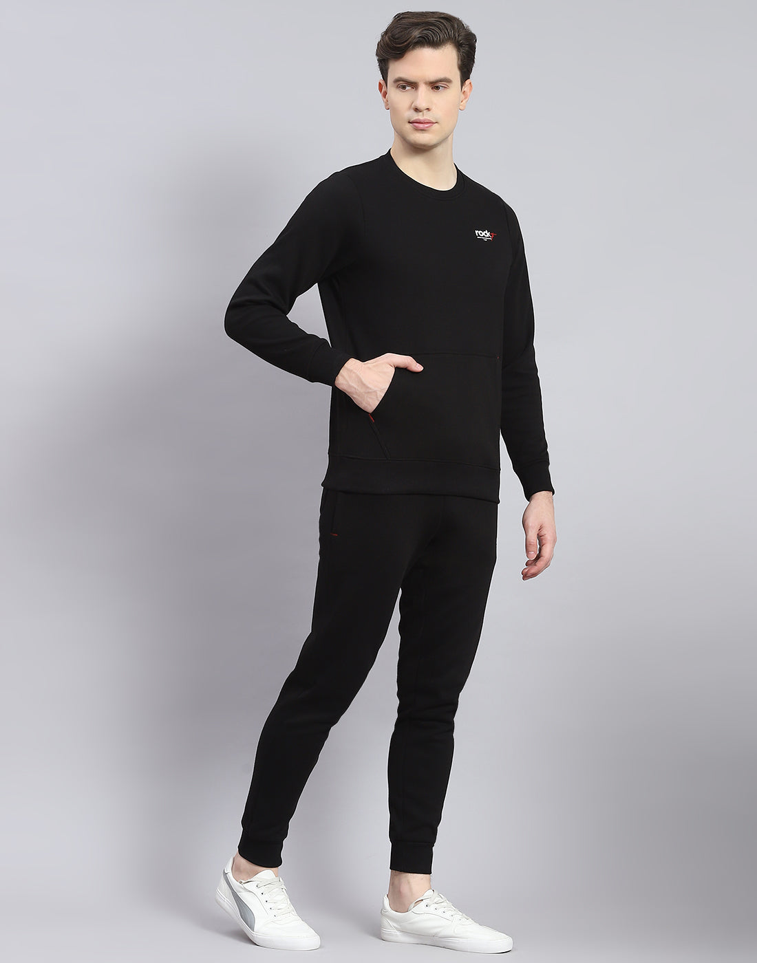 Rock.it Men Black Solid Round Neck Full Sleeve Tracksuit