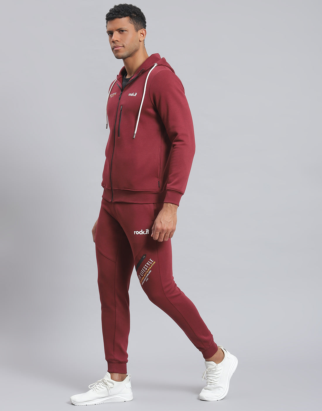 Rock.it Men Maroon Solid Hooded Full Sleeve Tracksuit