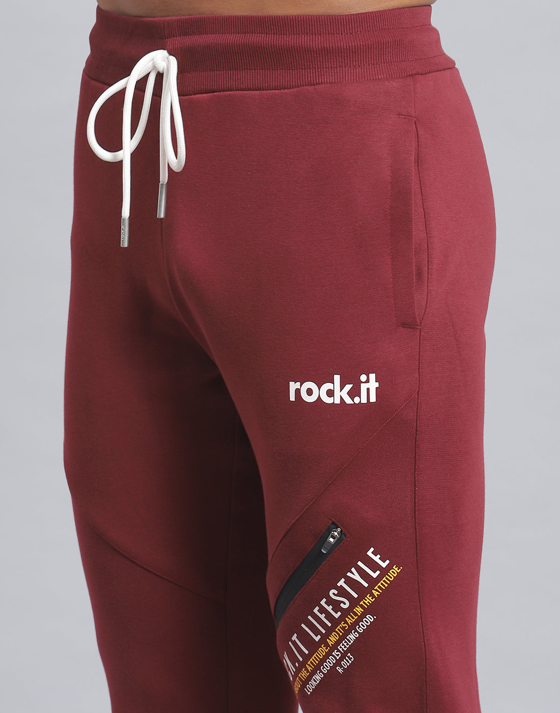 Rock.it Men Maroon Solid Hooded Full Sleeve Tracksuit