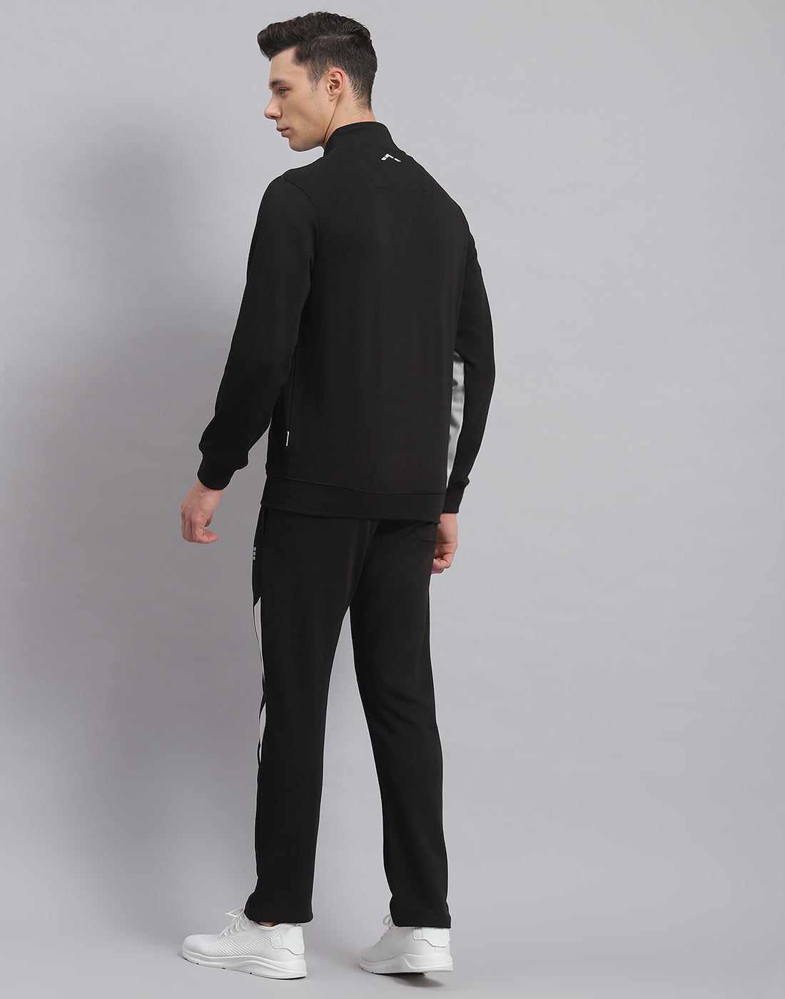 Rock.it Men Black Solid Stand Collar Full Sleeve Tracksuit