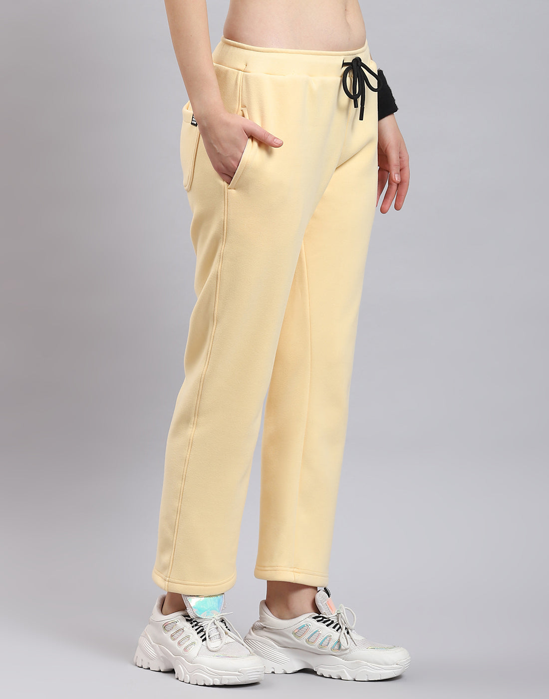 Rock.it Women Beige Solid Regular Fit Winter Lower