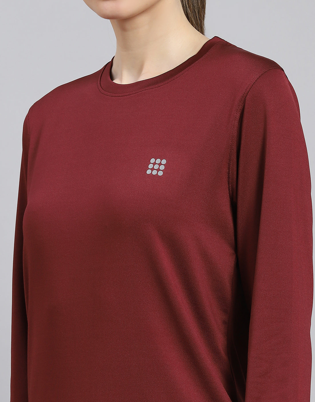 Women Maroon Solid Round Neck Full Sleeve Top