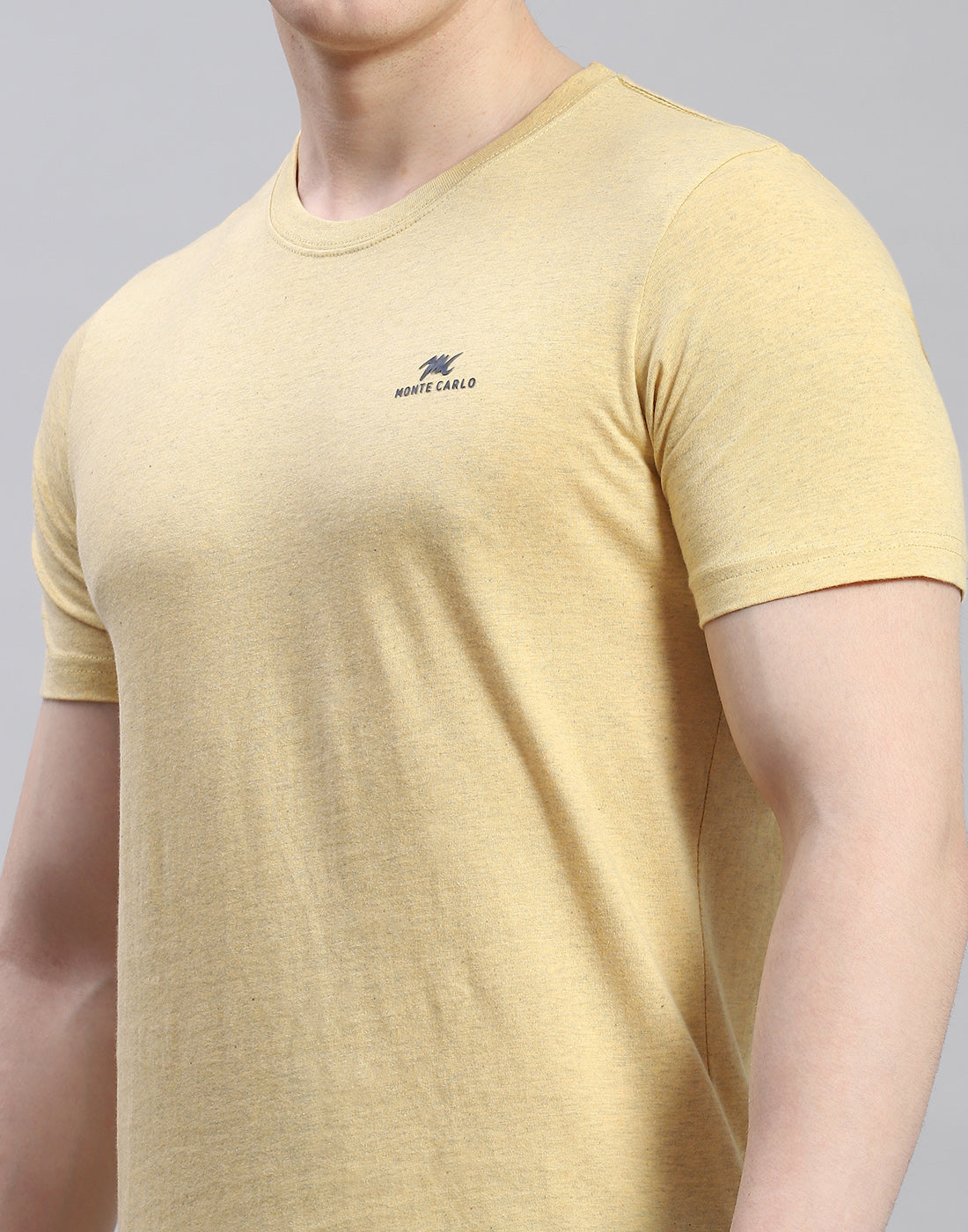 Men Multicolor Solid Round Neck Half Sleeve T-Shirt