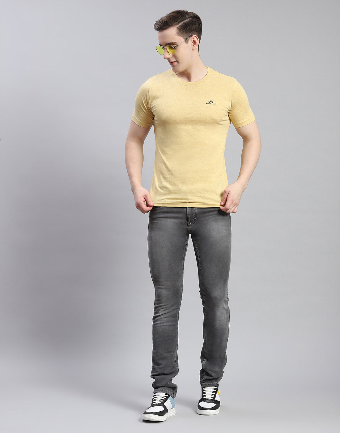 Men Multicolor Solid Round Neck Half Sleeve T-Shirt