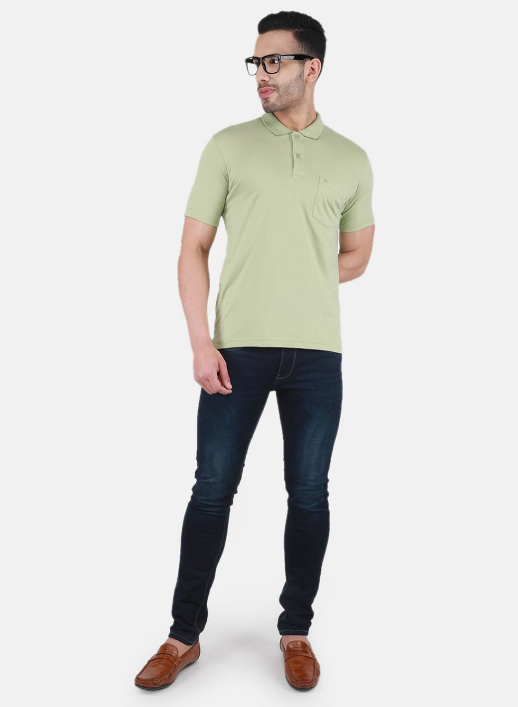 Men Green Solid T-Shirt