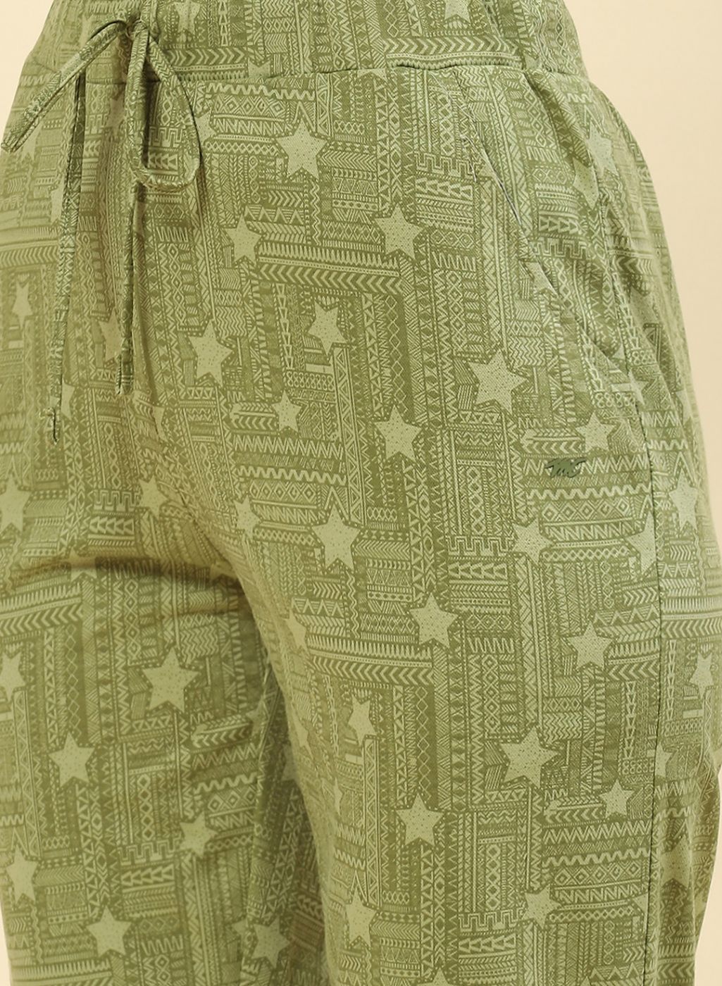 Women Green Printed Capri Set