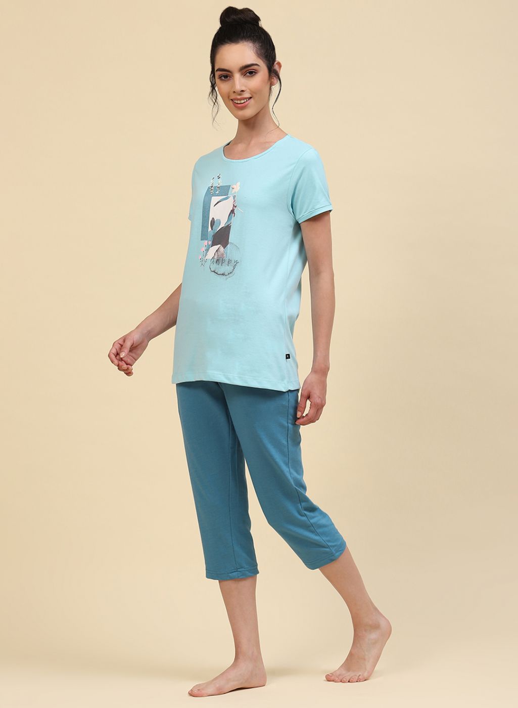 Women Sky Blue Printed Capri Set