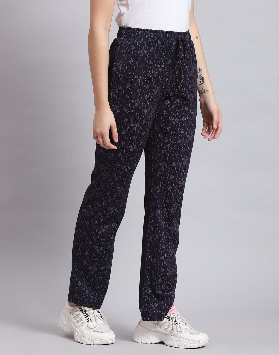 Women Navy Blue Printed Regular Fit Lower