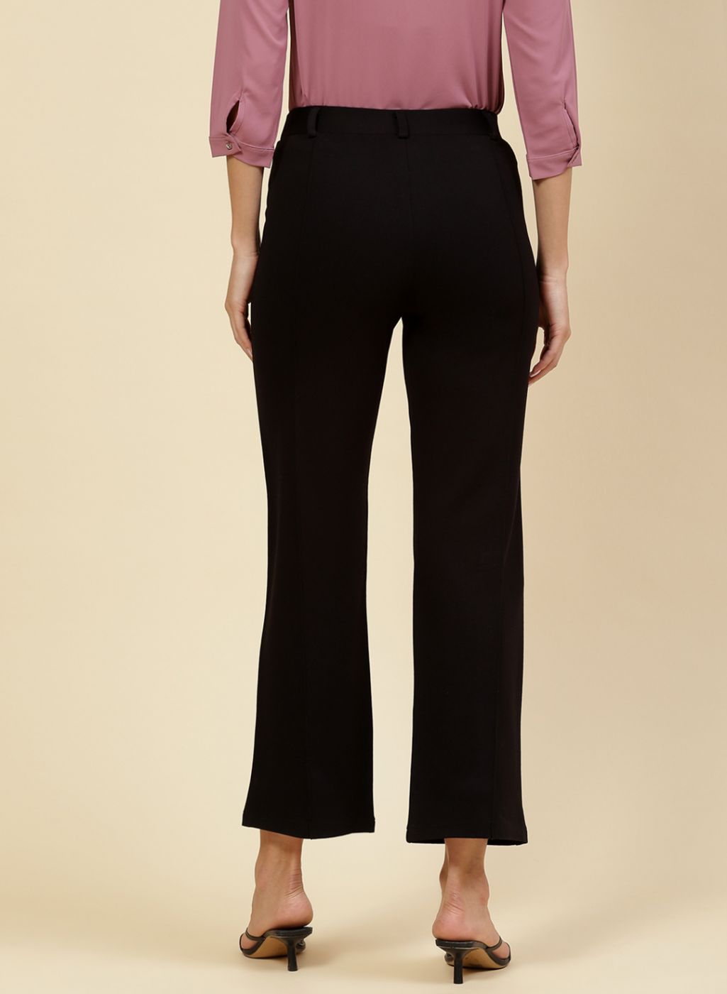 Women Black Solid Jegging