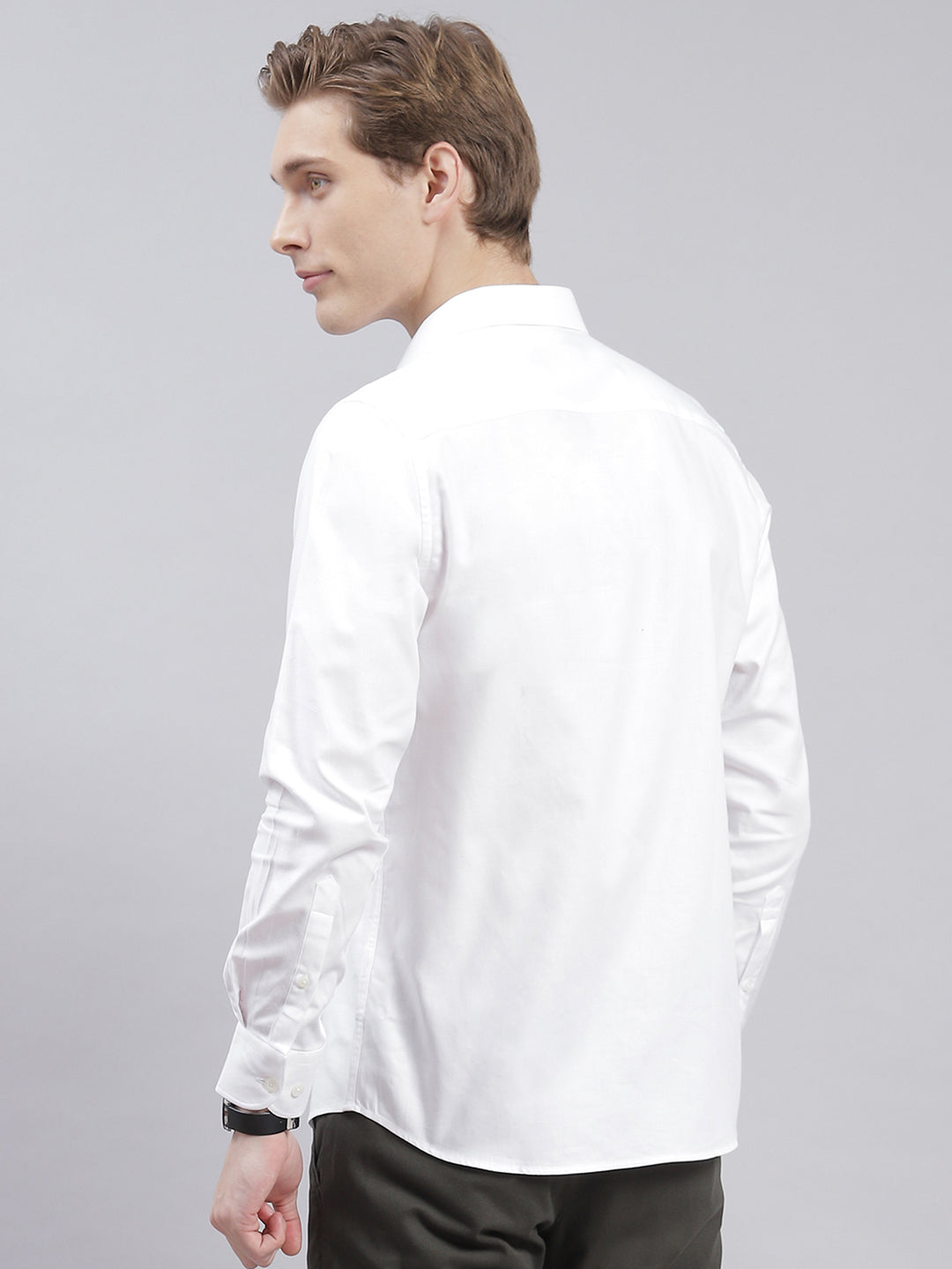 Men White Solid Collar Full Sleeve Shirts