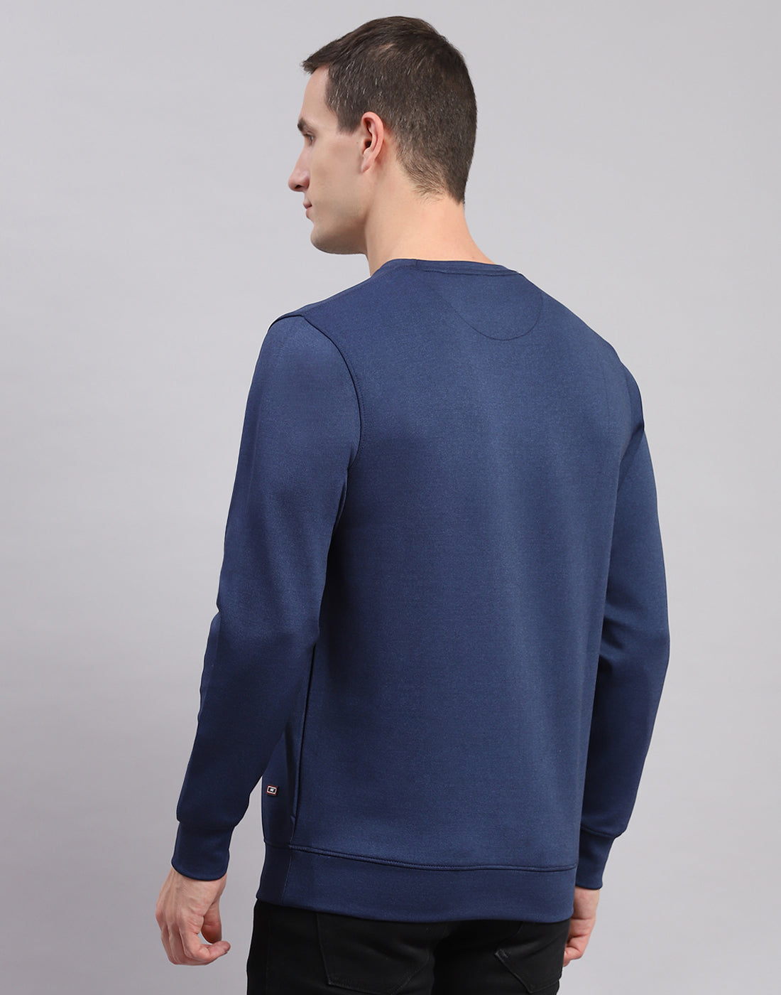 Men Blue Solid Round Neck Full Sleeve Sweatshirts
