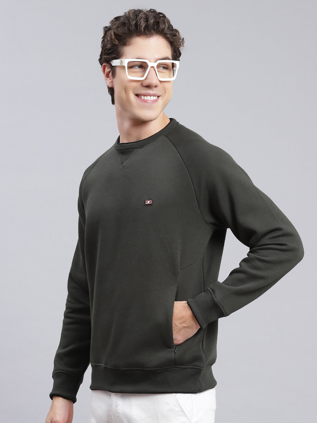 Men Olive Solid Cotton Blend Sweatshirt