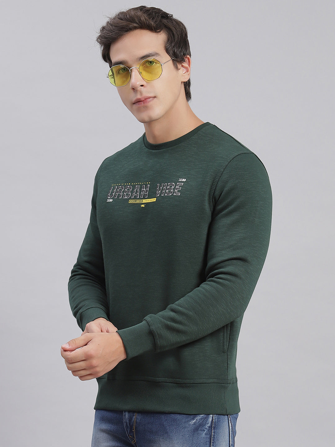 Men Green Solid Round Neck Full Sleeve Sweatshirts