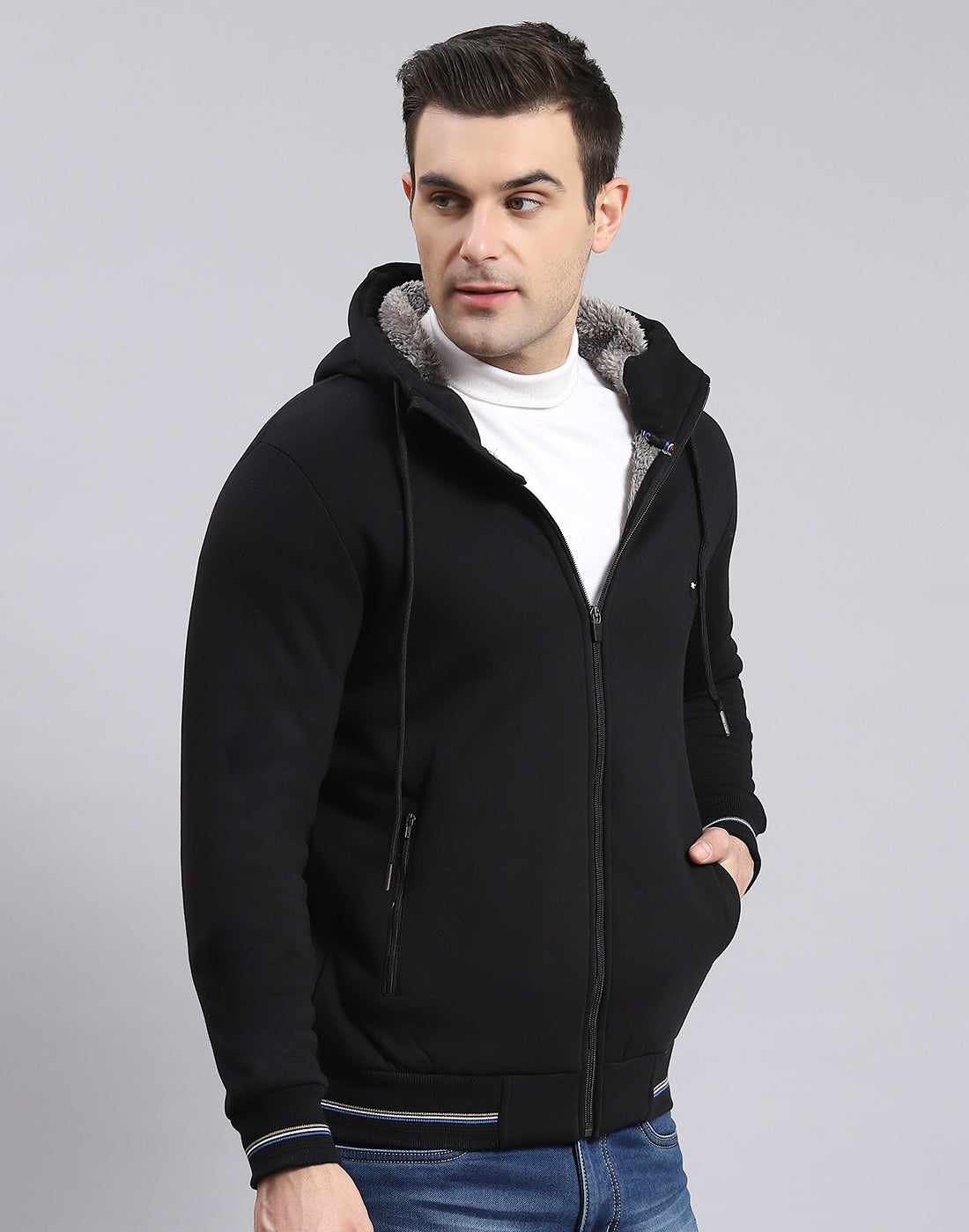 Men Black Solid Hooded Full Sleeve Sweatshirt