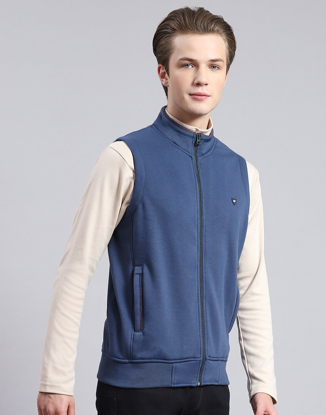 Men Blue Solid Stand Collar Sleeveless Sweatshirt