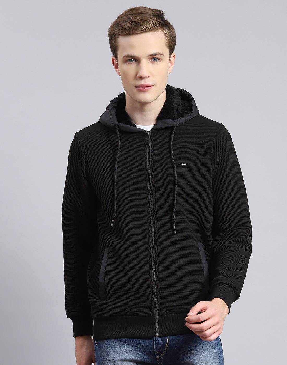 Men Black Solid Hooded Full Sleeve Sweatshirt