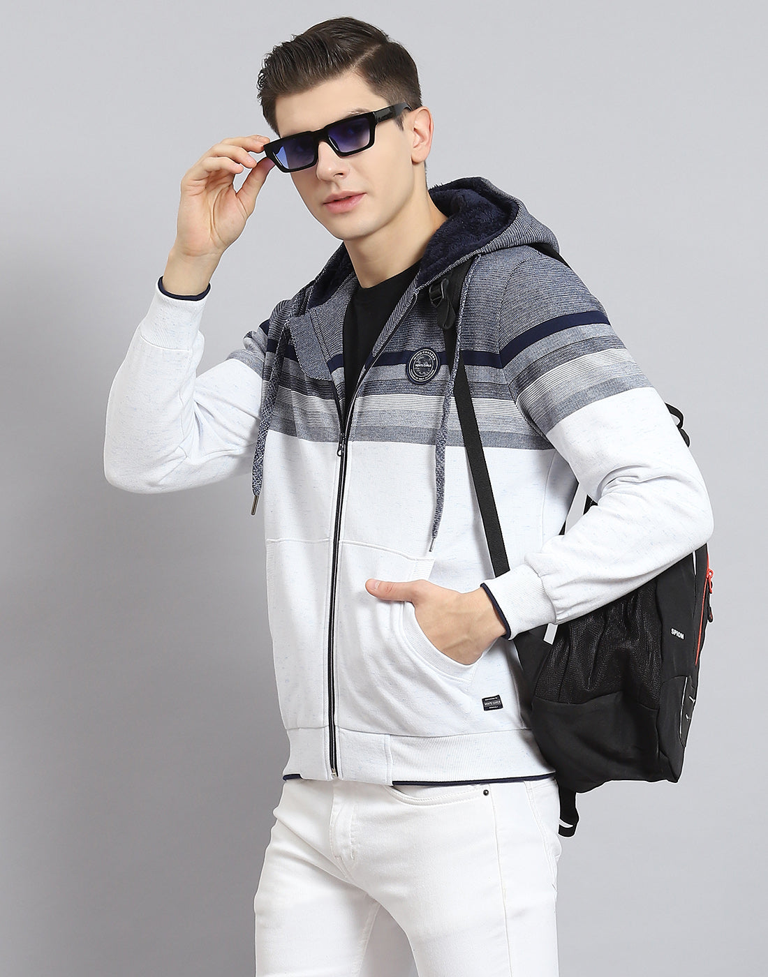 Men Navy Blue Solid Hooded Full Sleeve Sweatshirt