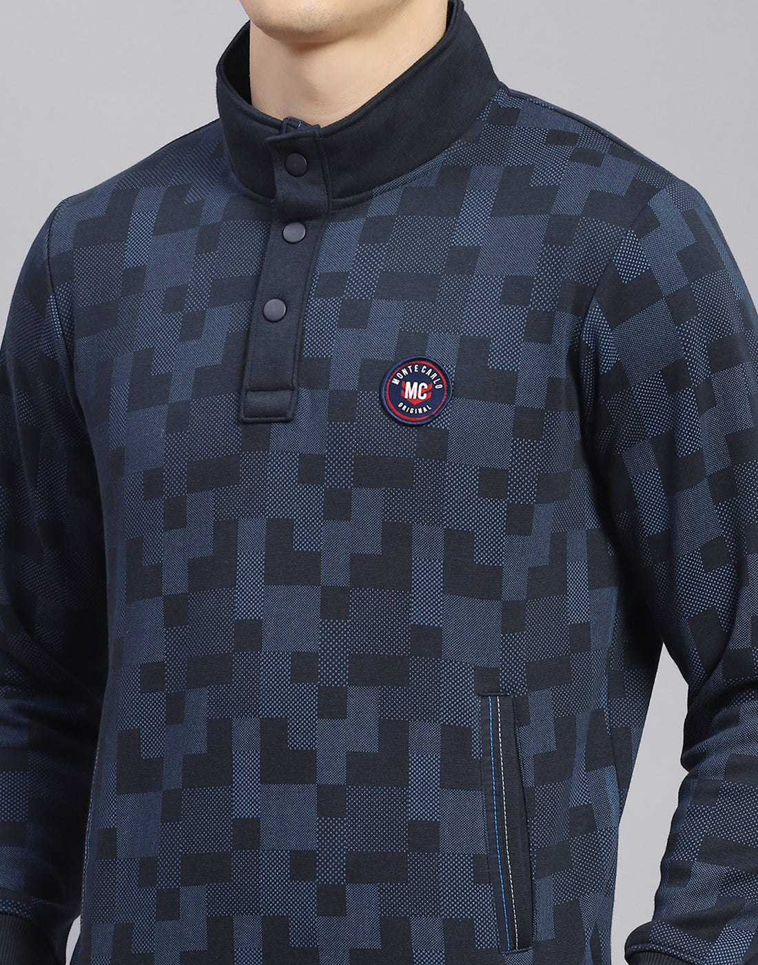 Men Teal Blue Printed T Neck Full Sleeve Sweatshirt