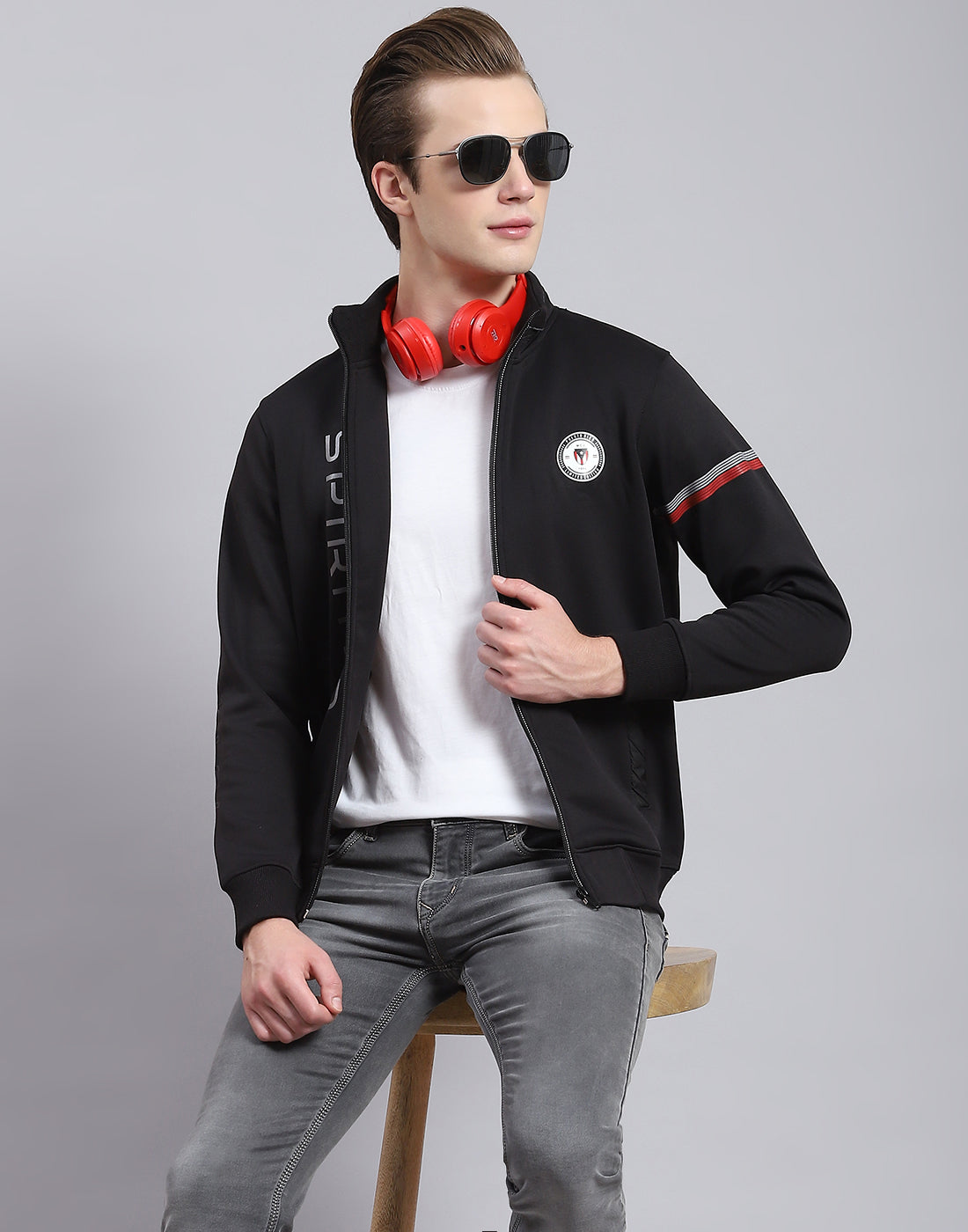 Men Black Solid Stand Collar Full Sleeve Sweatshirt