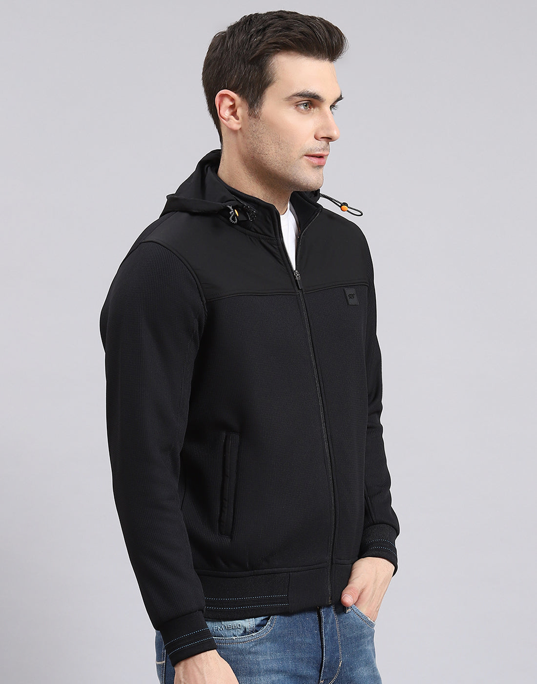 Men Black Solid Hooded Full Sleeve Sweatshirt