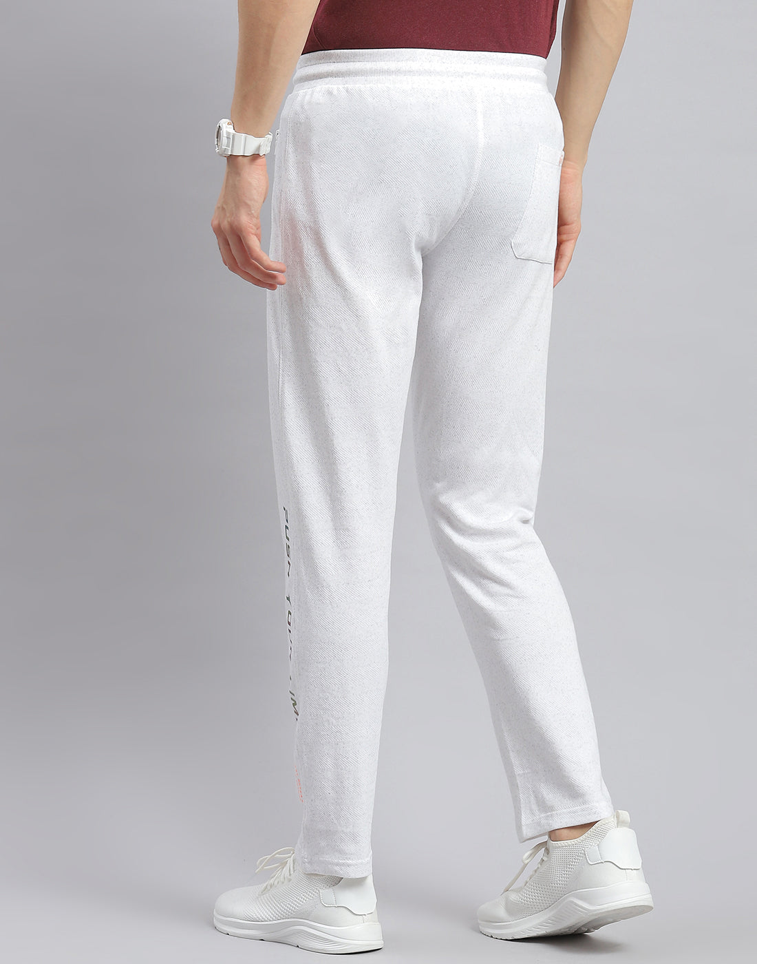 Men Off White Printed Regular Fit Winter Lower