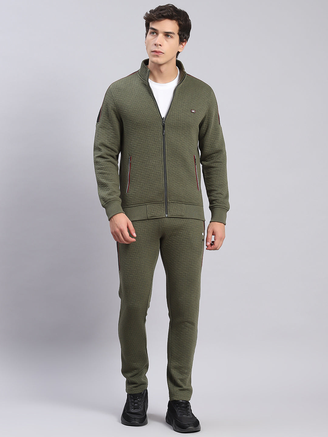 Men Olive Solid Stand Collar Full Sleeve Tracksuits