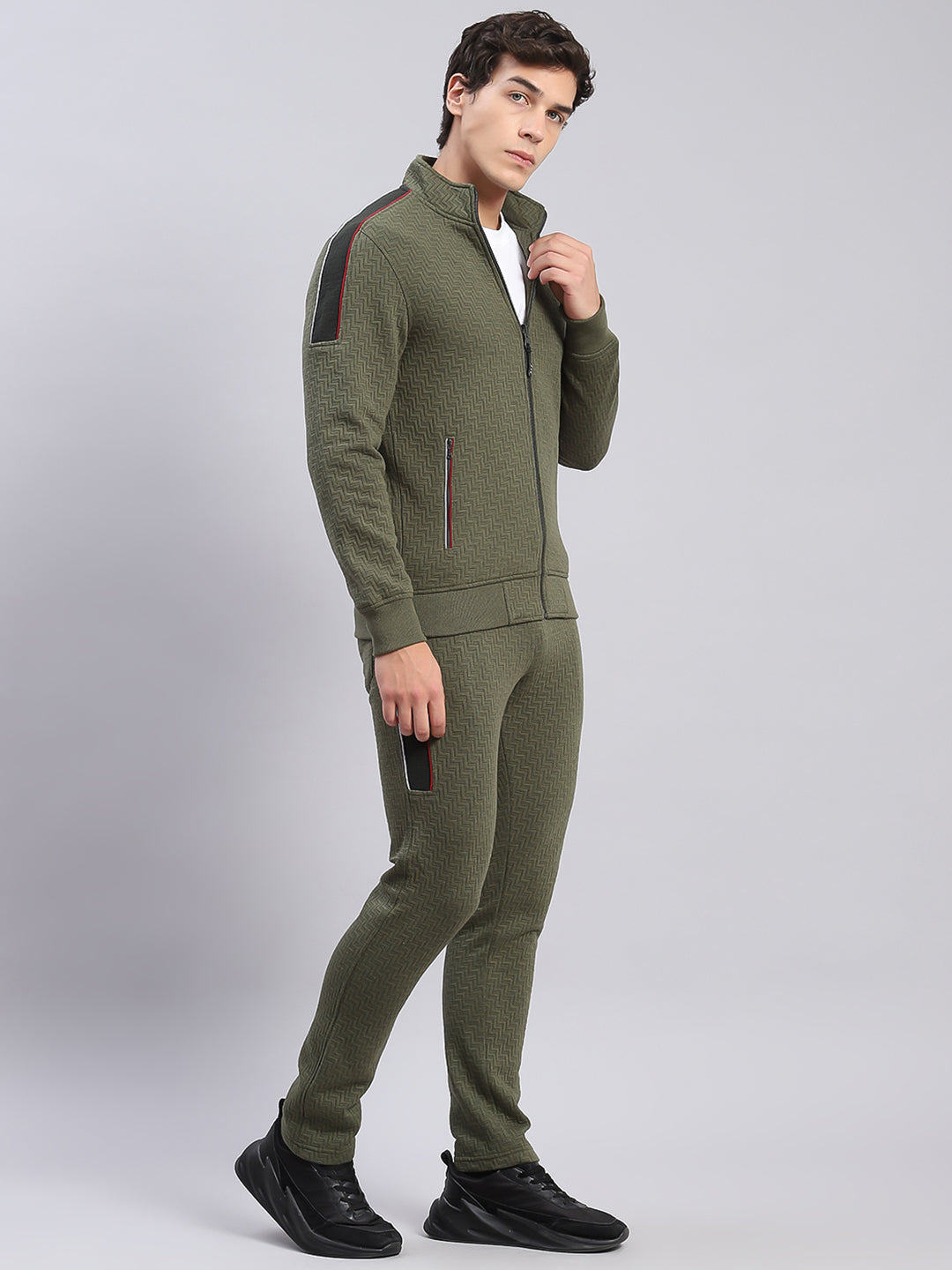 Men Olive Solid Stand Collar Full Sleeve Tracksuits