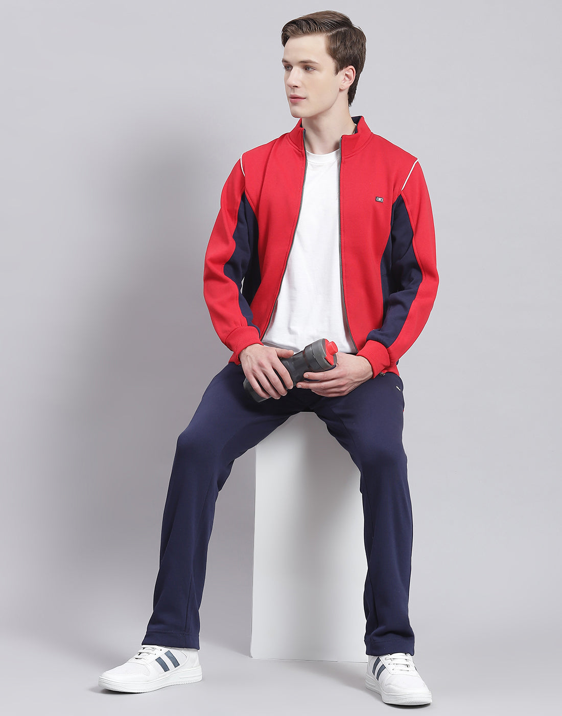 Men Red Solid Stand Collar Full Sleeve Tracksuit