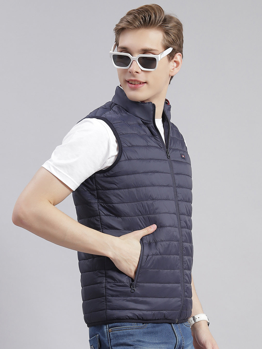 Men Navy Blue Solid Stand Collar Sleeveless Jackets