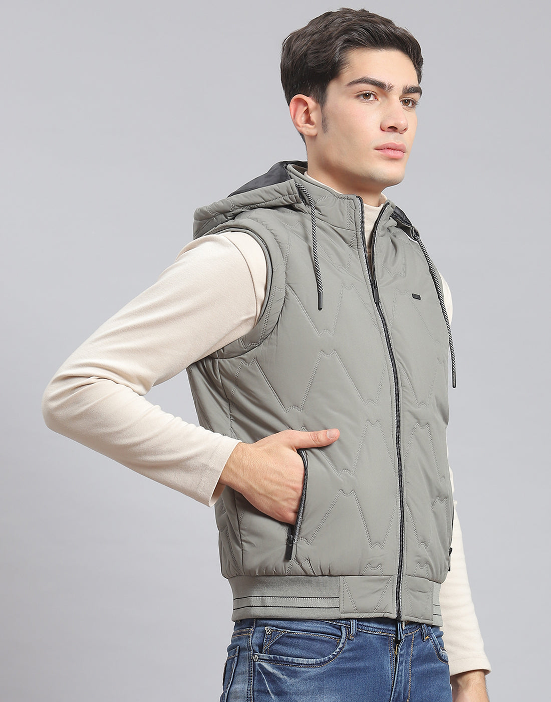 Men Grey Solid Hooded Sleeveless Jacket