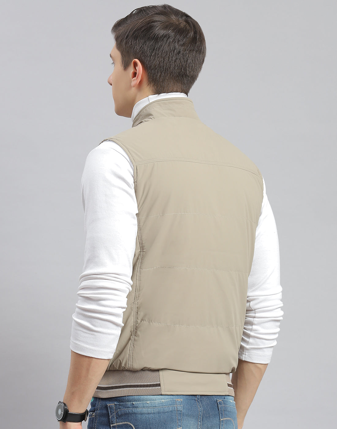 Men Beige Solid Stand Collar Sleeveless Jacket