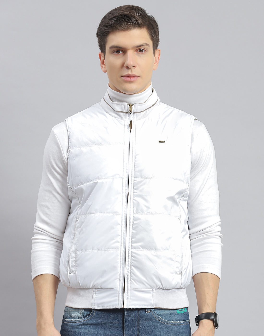 Men Beige Solid Stand Collar Sleeveless Jacket