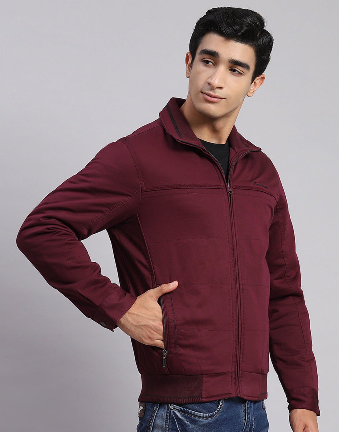 Men Maroon Solid Spread Collar Full Sleeve Jackets