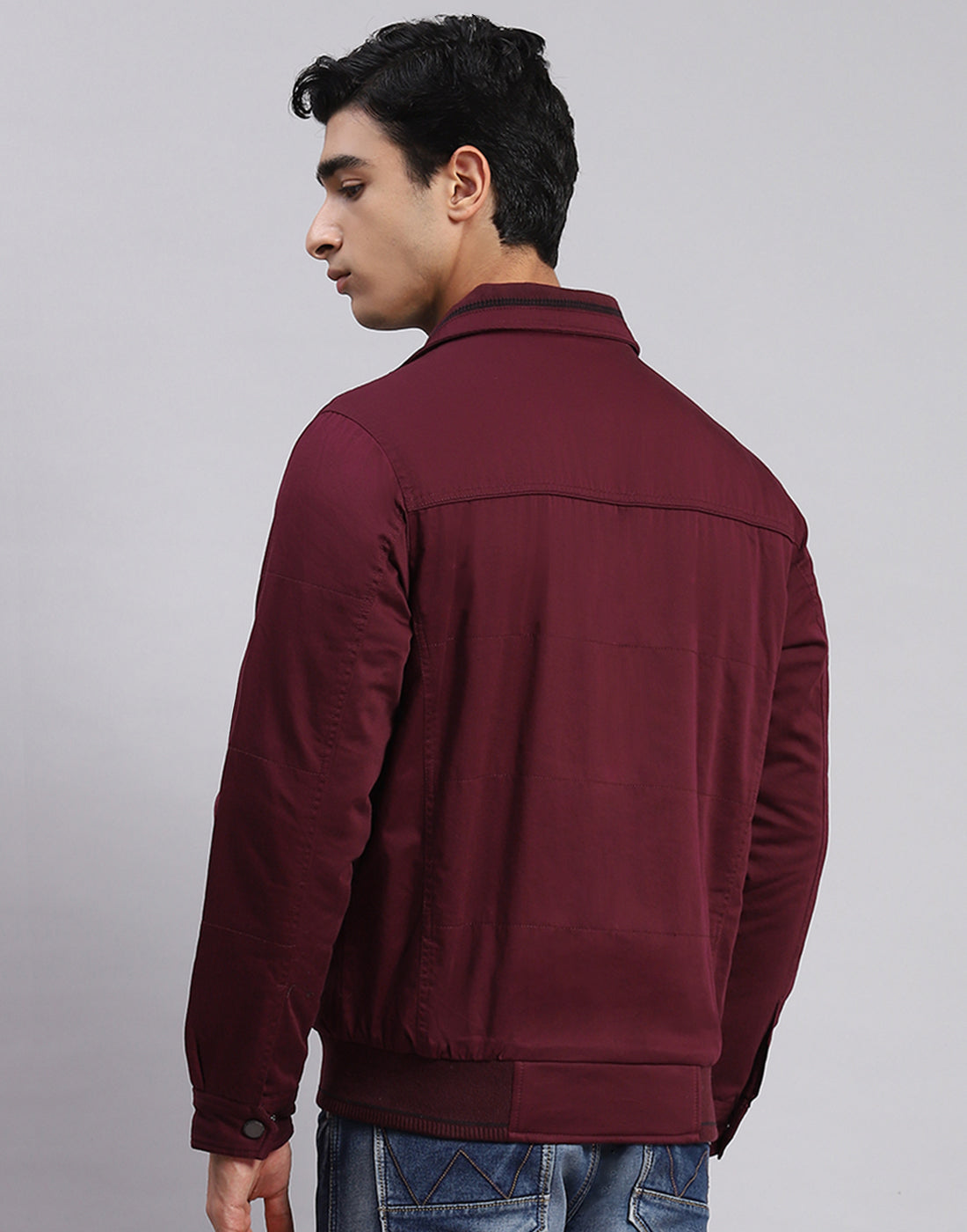 Men Maroon Solid Spread Collar Full Sleeve Jackets