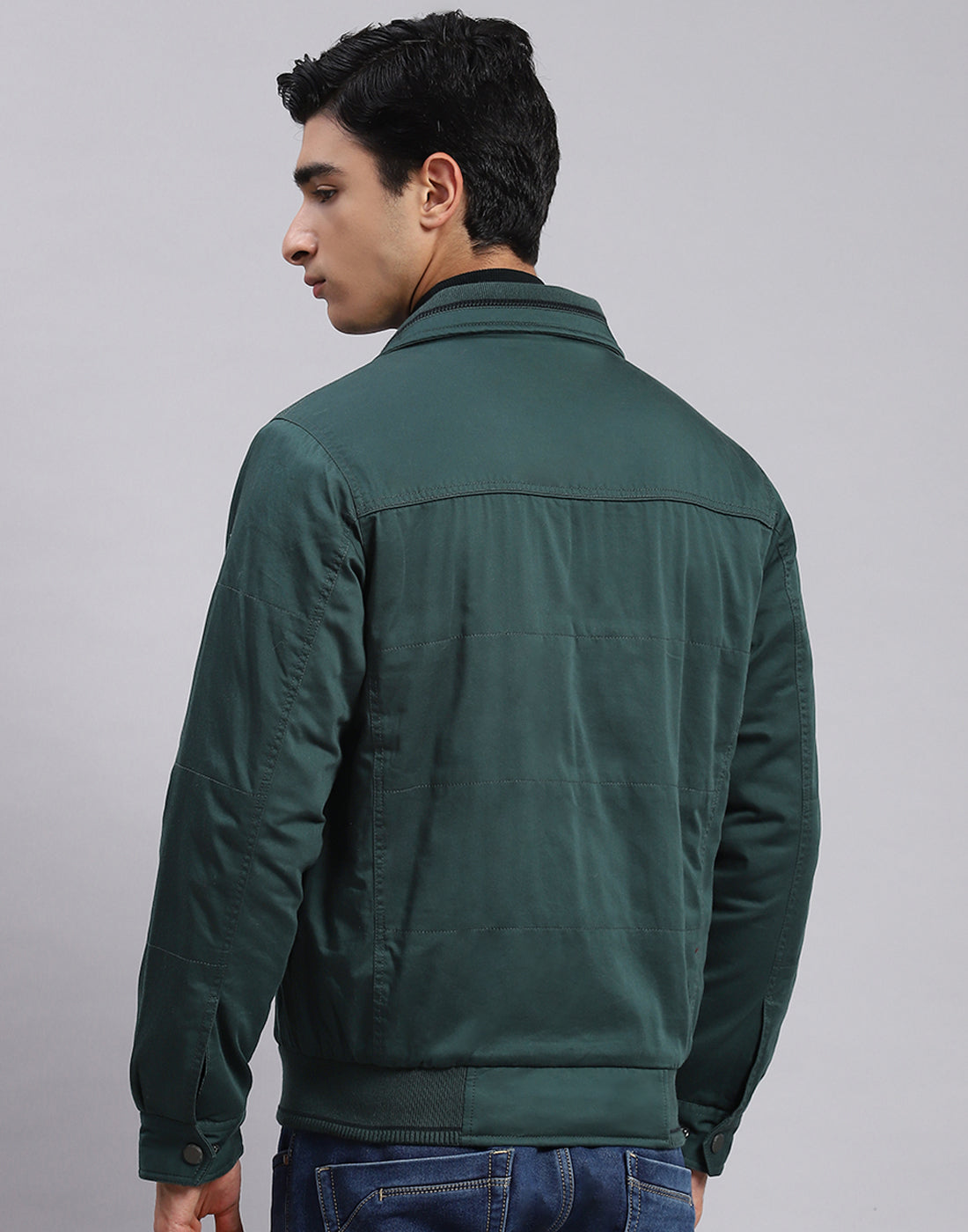 Men Green Solid Spread Collar Full Sleeve Jackets