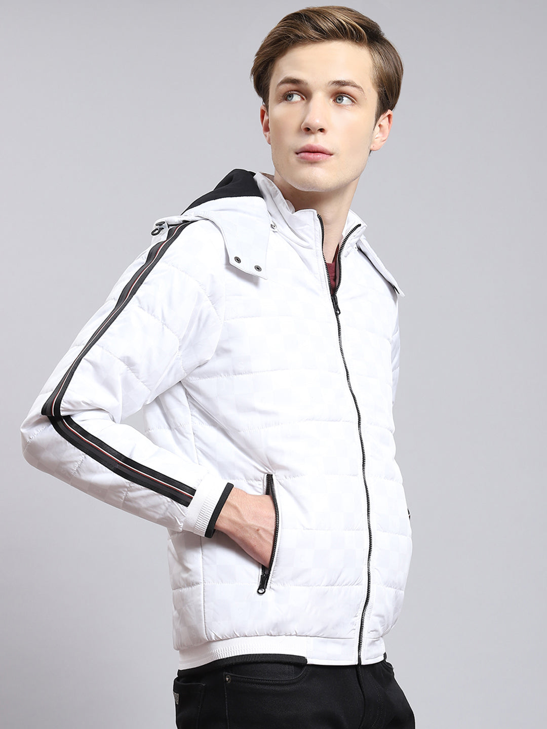 Men White Solid Hooded Full Sleeve Jacket