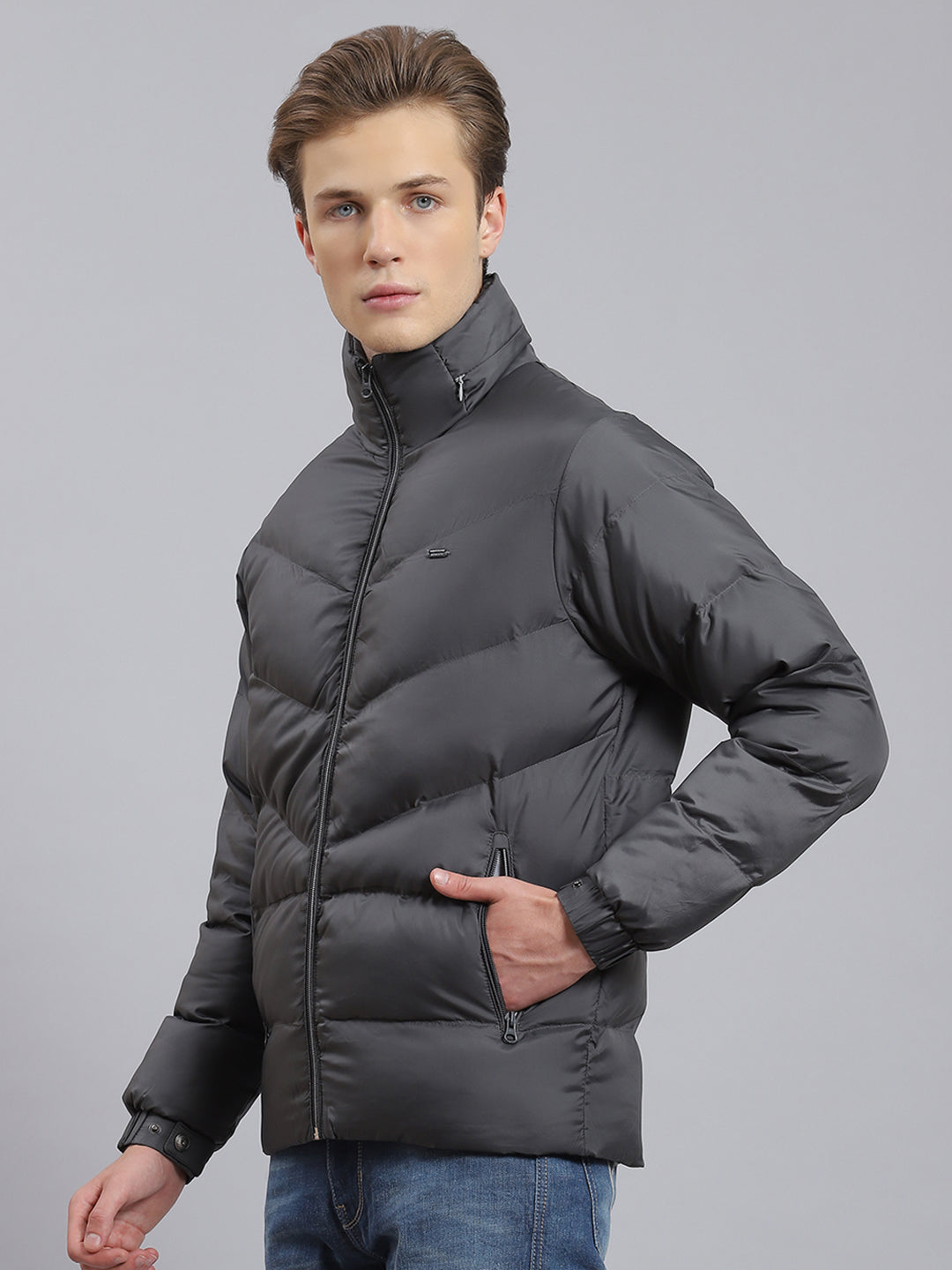 Men Grey Solid Hooded Full Sleeve Jacket