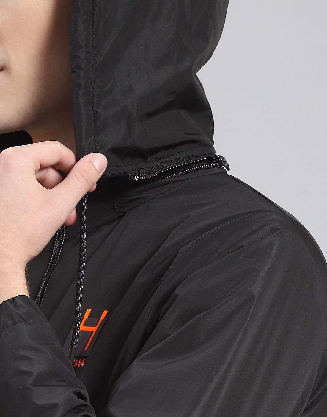 Men Black Solid Hooded Full Sleeve Jacket