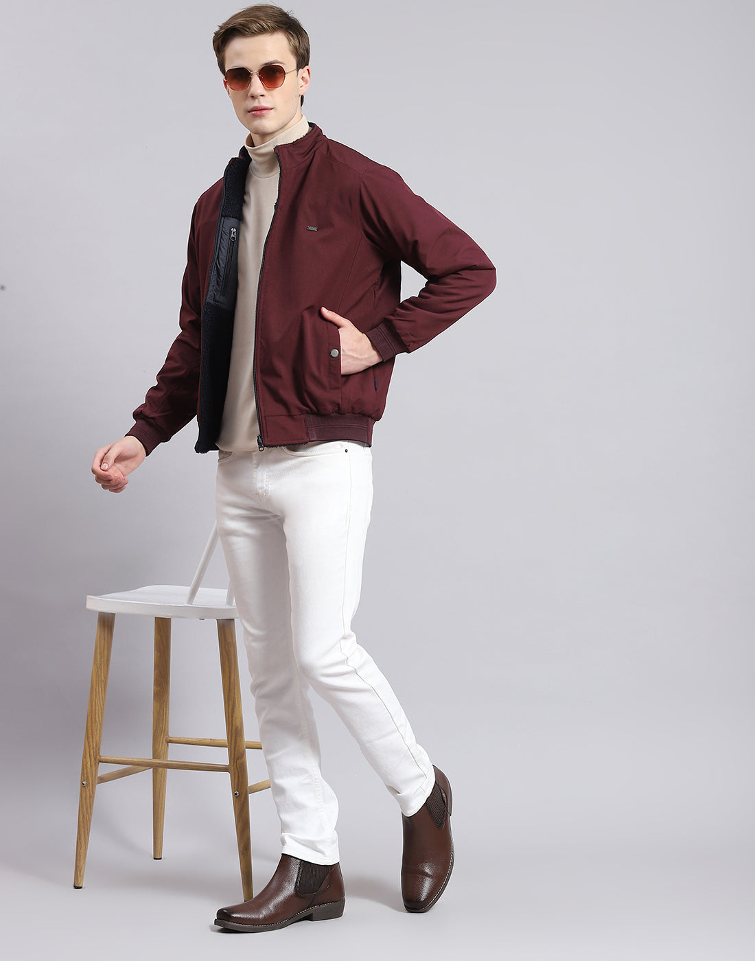 Men Maroon Solid Stand Collar Full Sleeve Jacket