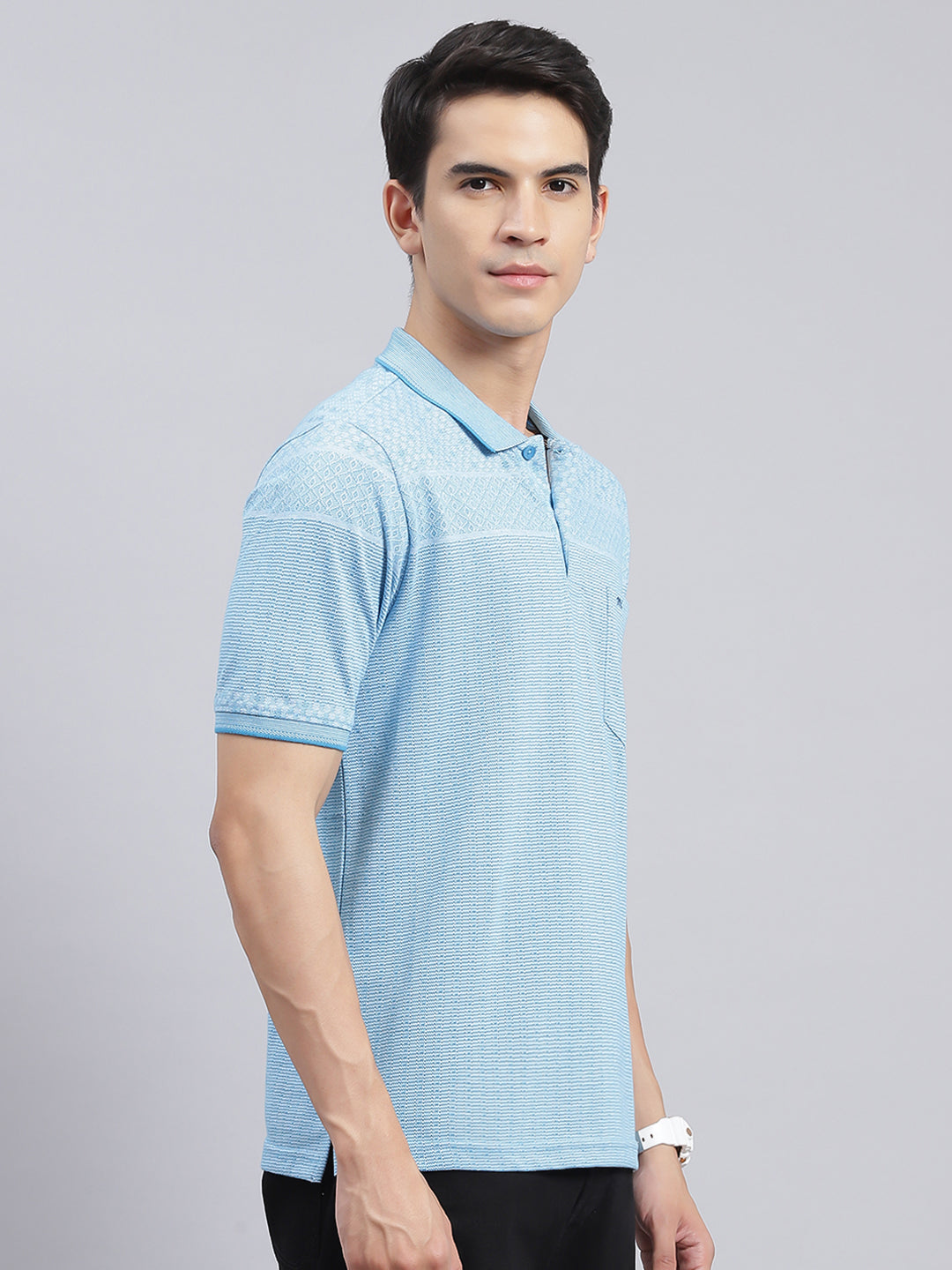 Men Blue Jaquard Cotton Blend T-Shirt