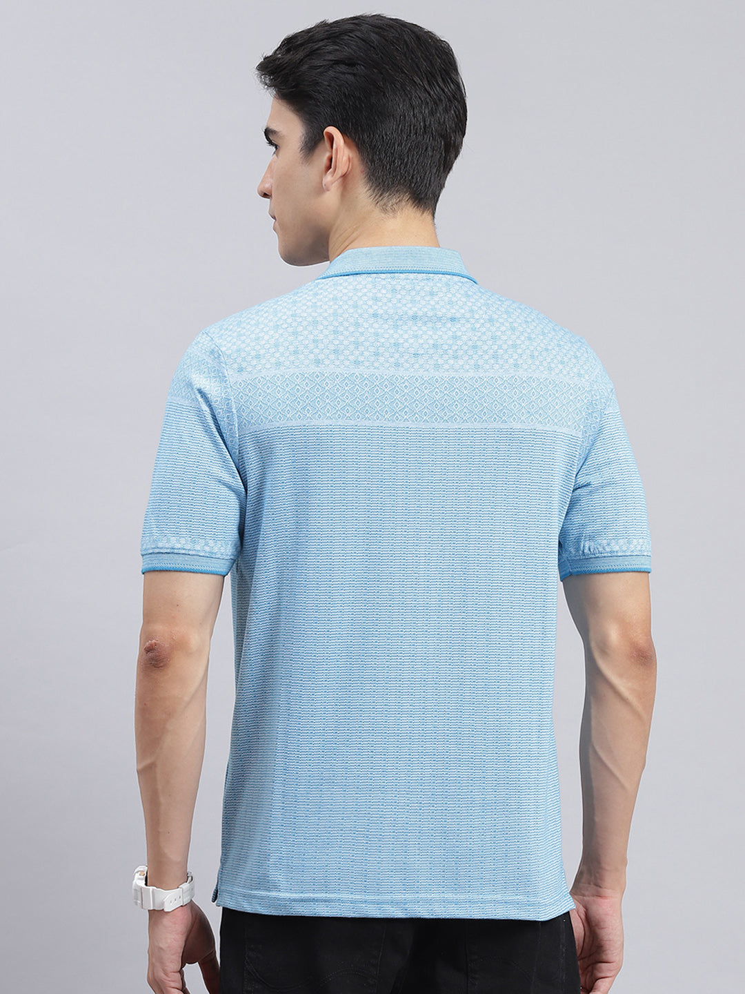Men Blue Jaquard Cotton Blend T-Shirt