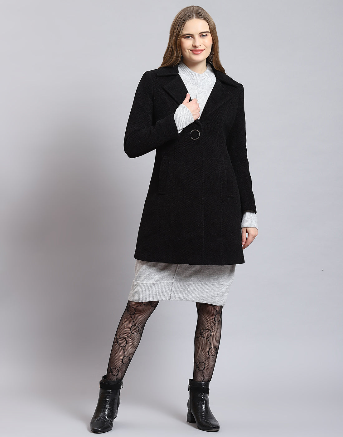 Women Black Solid Lapel Collar Full Sleeve Coat