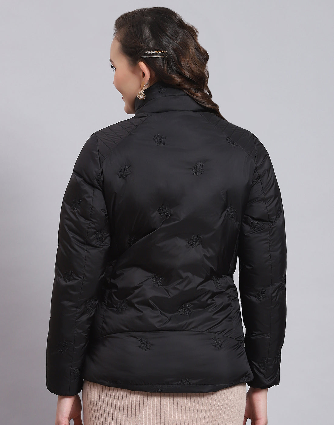 Women Black Solid Stand Collar Full Sleeve Jacket